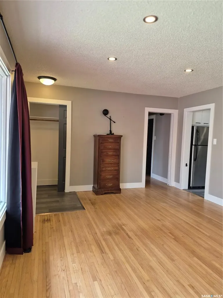 4515 Sherwood Drive Regina SK S4R 3B3