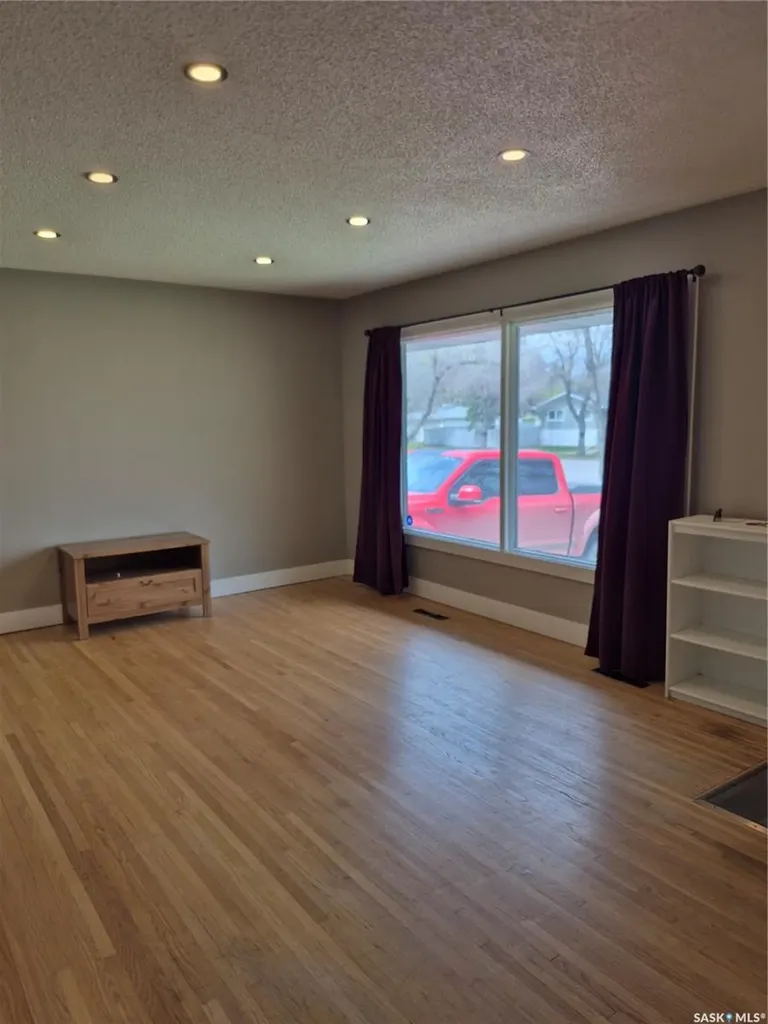 4515 Sherwood Drive Regina SK S4R 3B3