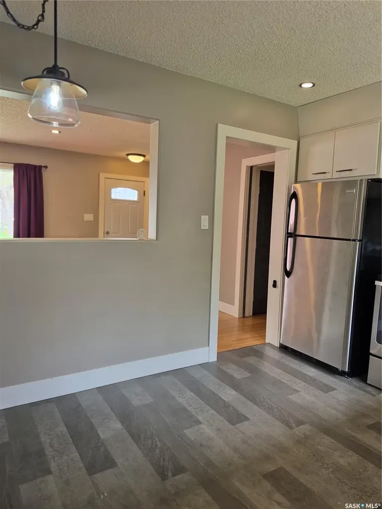 4515 Sherwood Drive Regina SK S4R 3B3