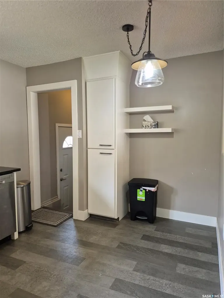 4515 Sherwood Drive Regina SK S4R 3B3
