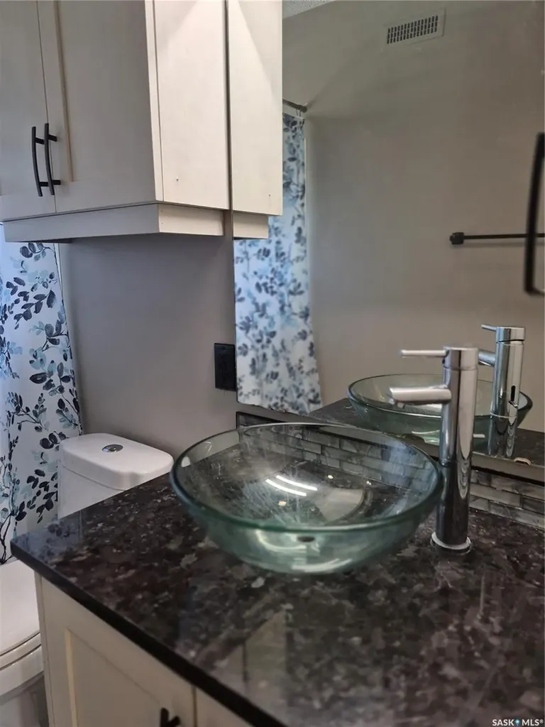 4515 Sherwood Drive Regina SK S4R 3B3