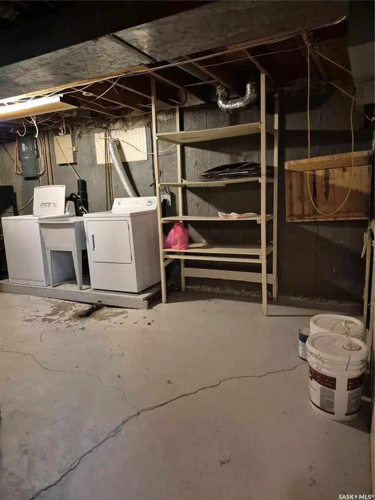 4515 Sherwood Drive Regina SK S4R 3B3