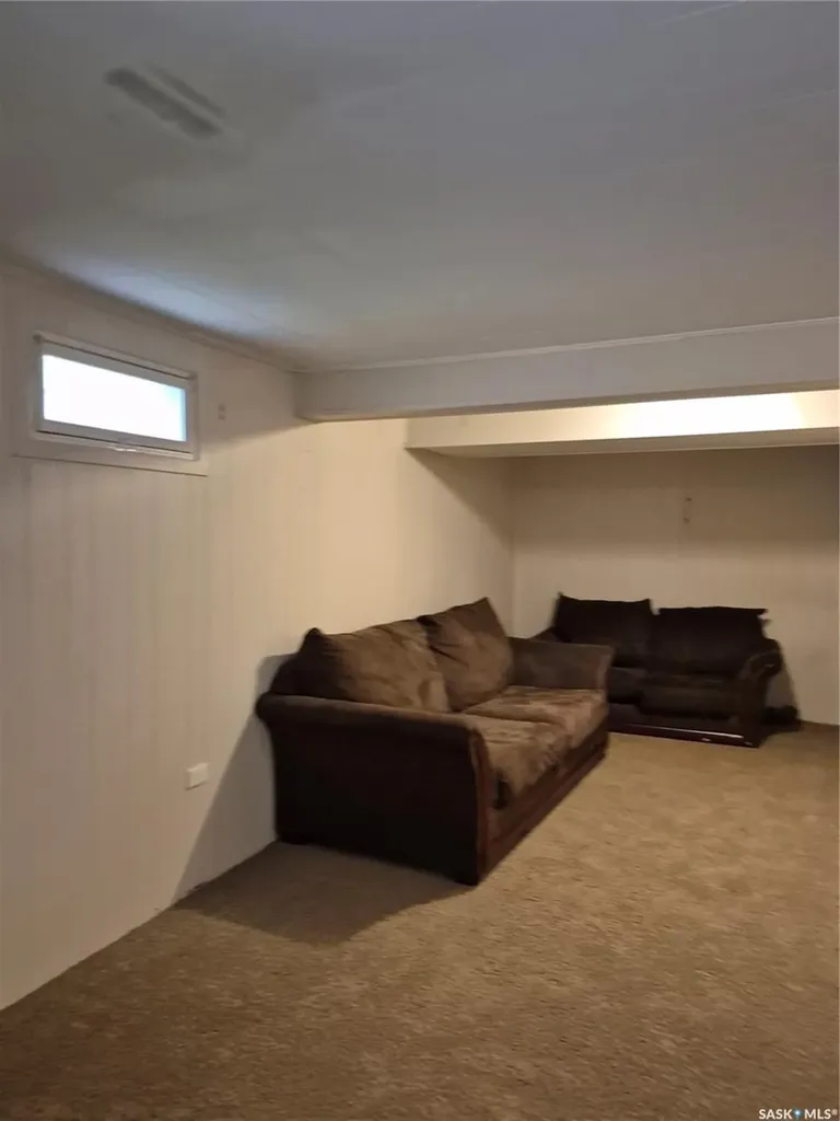 4515 Sherwood Drive Regina SK S4R 3B3