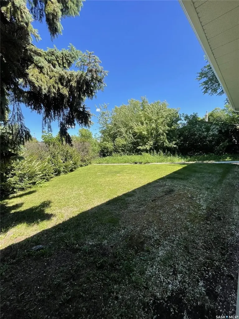 2800 1st Avenue E Prince Albert SK S6V 2C8