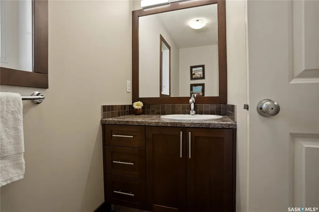 8034 Fairways West Drive Regina SK S4Y 0A5