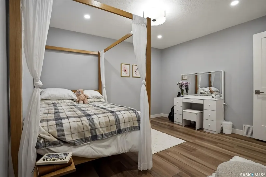 8034 Fairways West Drive Regina SK S4Y 0A5