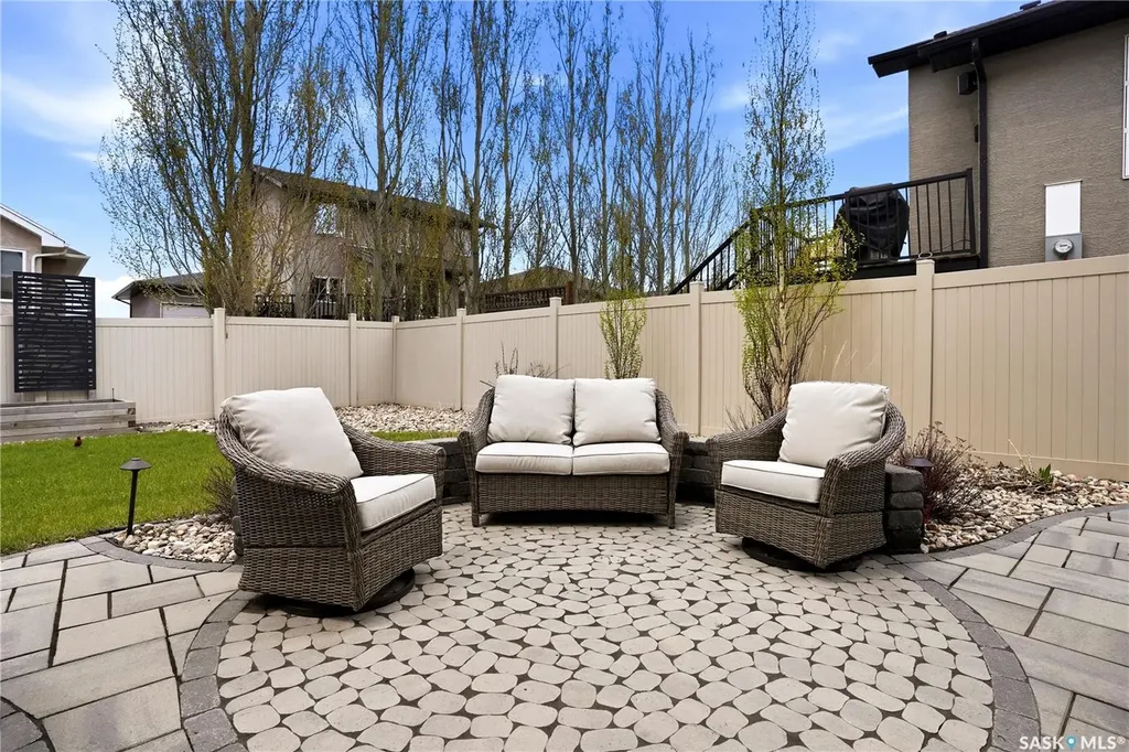 8034 Fairways West Drive Regina SK S4Y 0A5