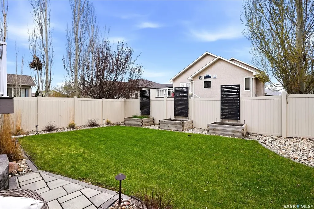8034 Fairways West Drive Regina SK S4Y 0A5