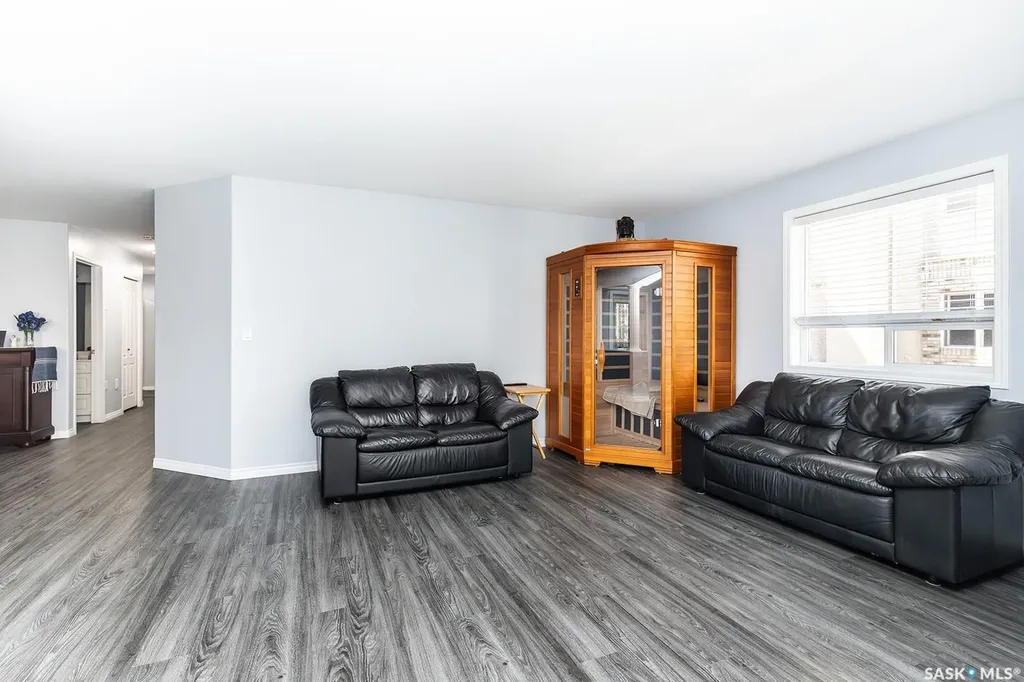 230 Heath Avenue Saskatoon SK S7S 1N7