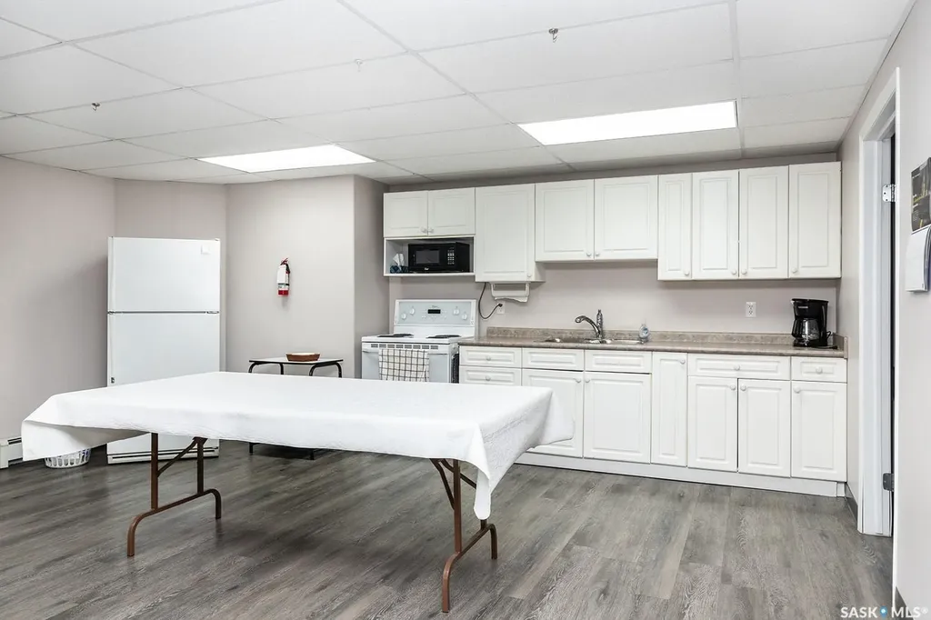 230 Heath Avenue Saskatoon SK S7S 1N7