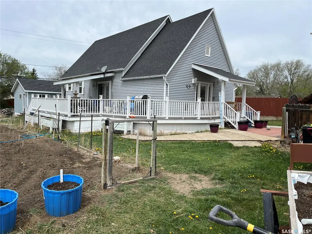 158 Municipal Road Coronach SK S0H 0Z0
