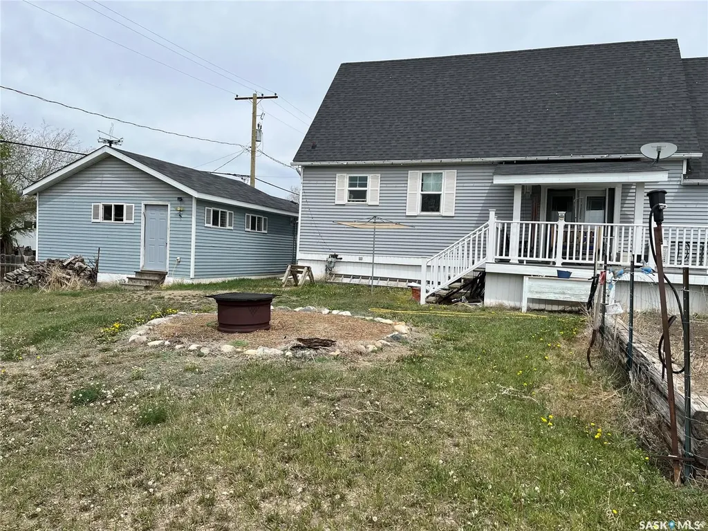 158 Municipal Road Coronach SK S0H 0Z0