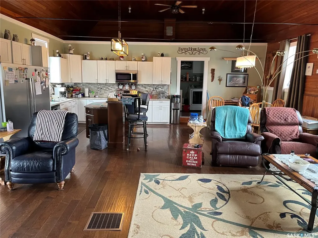 158 Municipal Road Coronach SK S0H 0Z0