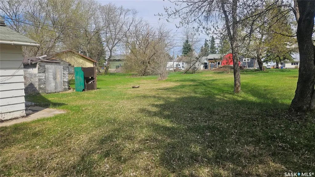 612-614 3rd Avenue Cudworth SK S0K 1B0