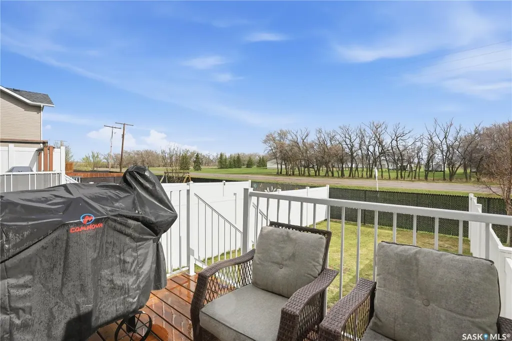 266 Parkview Cove Osler SK S0K 3A0