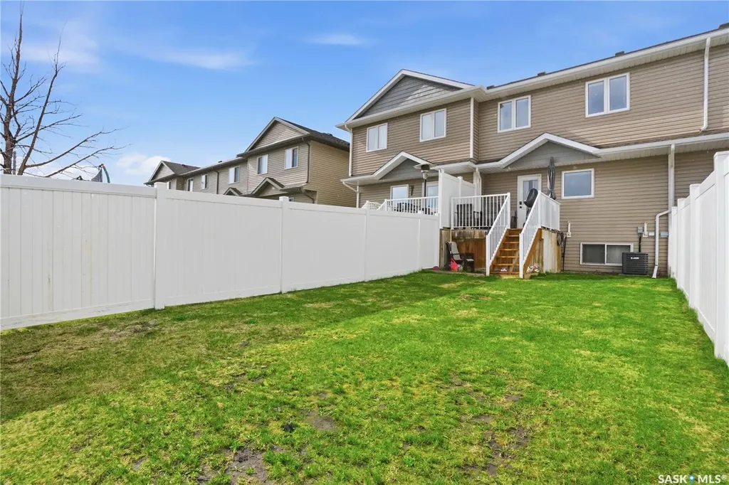 266 Parkview Cove Osler SK S0K 3A0