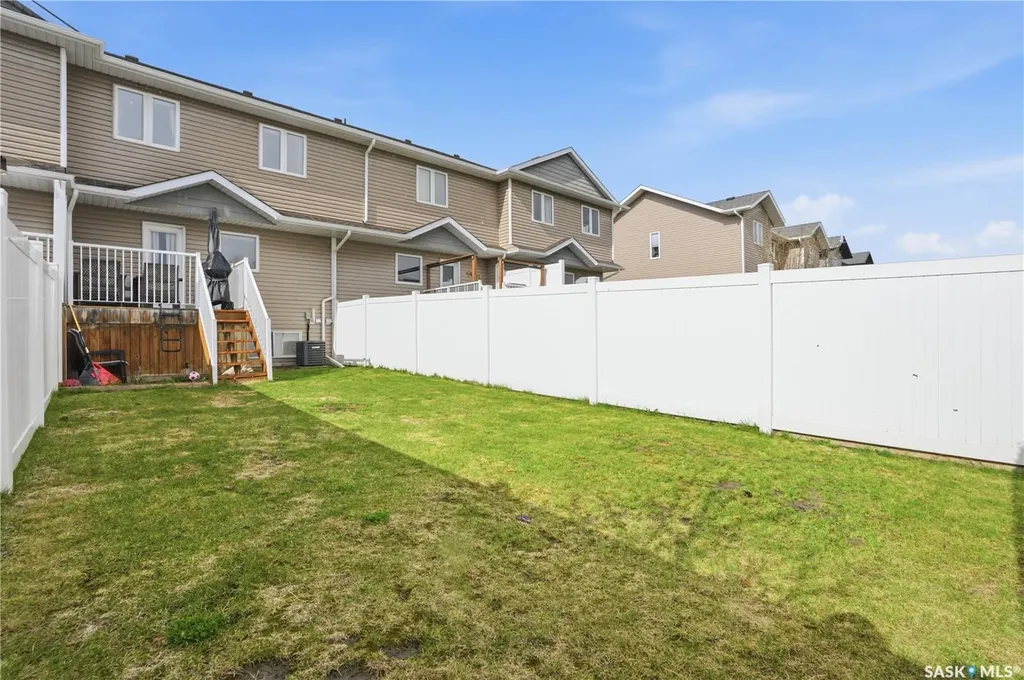 266 Parkview Cove Osler SK S0K 3A0