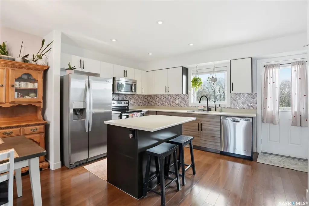 266 Parkview Cove Osler SK S0K 3A0