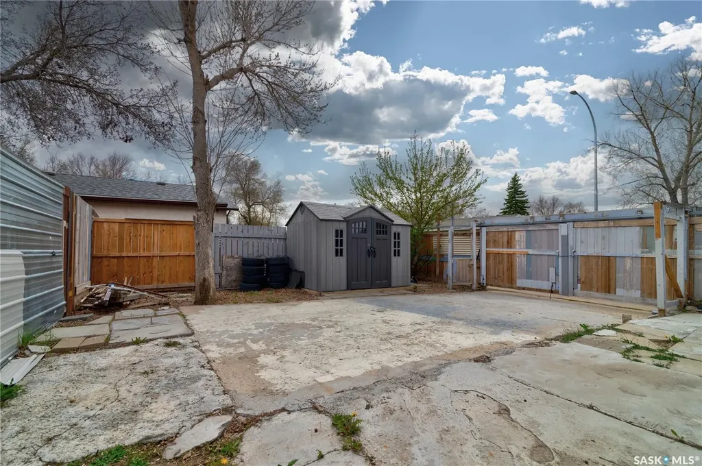 3 Hunt Crescent Regina SK S4N 5K7