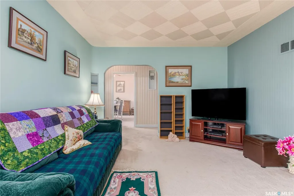 1171 Henleaze Avenue Moose Jaw SK S6H 3V8