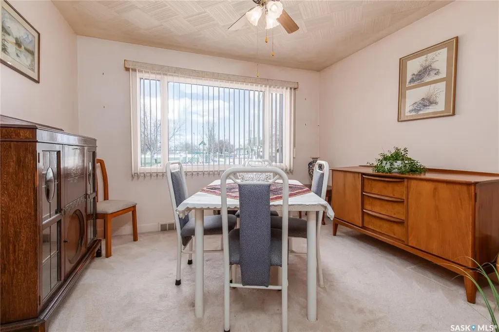 1171 Henleaze Avenue Moose Jaw SK S6H 3V8