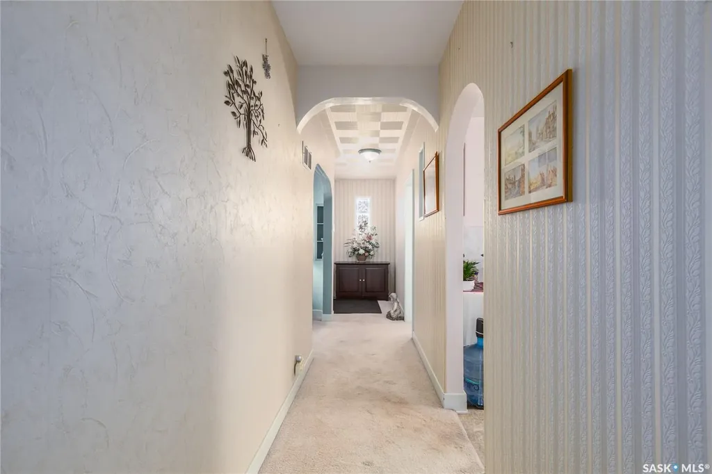1171 Henleaze Avenue Moose Jaw SK S6H 3V8