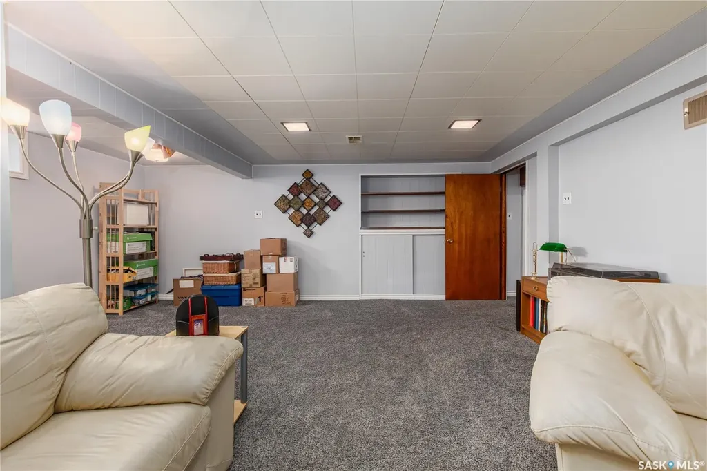 1171 Henleaze Avenue Moose Jaw SK S6H 3V8