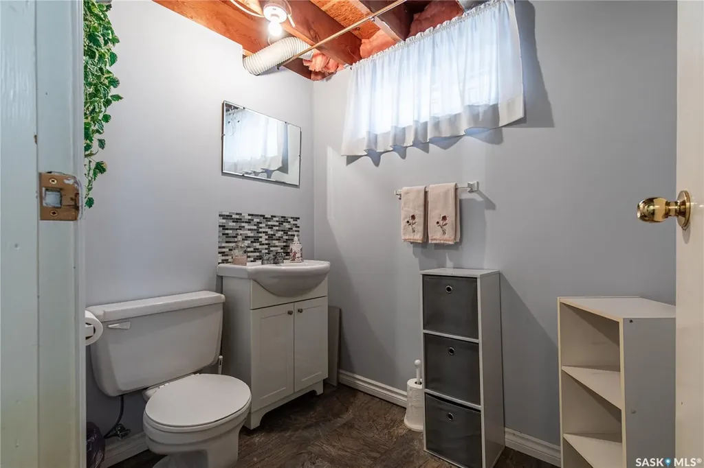 1171 Henleaze Avenue Moose Jaw SK S6H 3V8