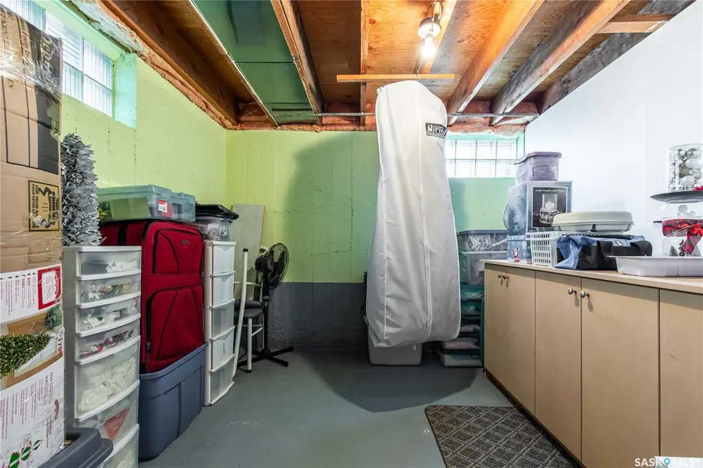 1171 Henleaze Avenue Moose Jaw SK S6H 3V8