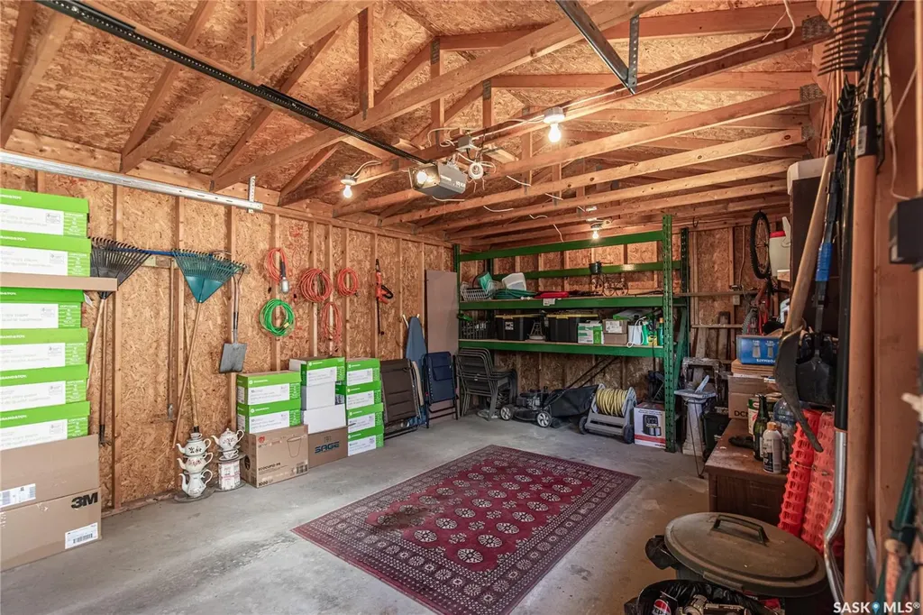 1171 Henleaze Avenue Moose Jaw SK S6H 3V8