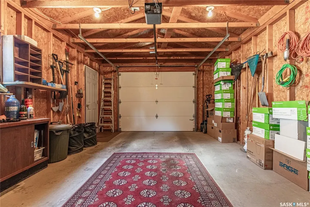 1171 Henleaze Avenue Moose Jaw SK S6H 3V8