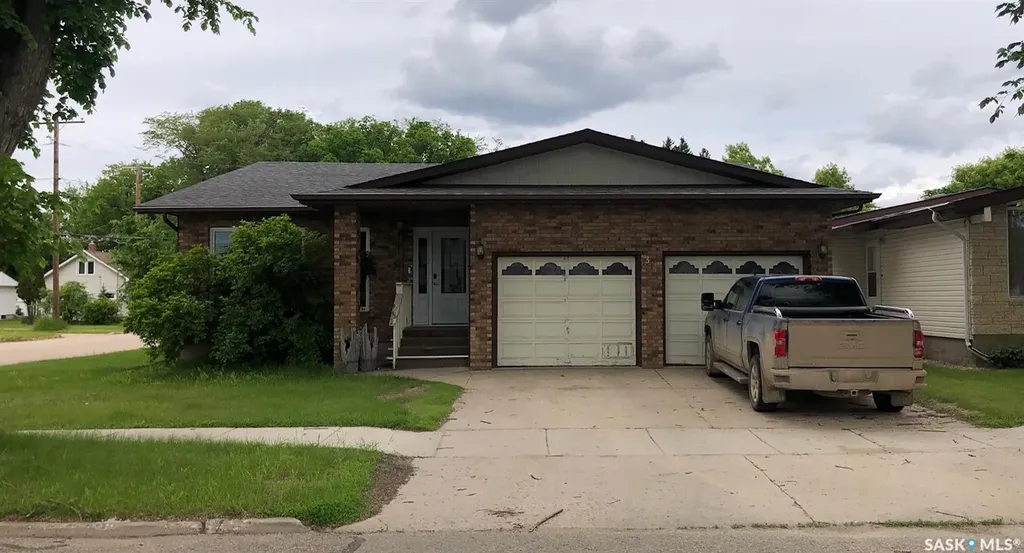 304 1st Avenue NE Preeceville SK S0A 3B0