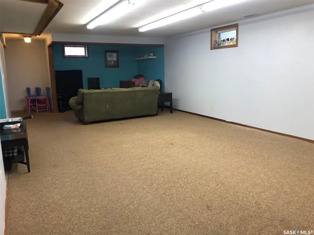 304 1st Avenue NE Preeceville SK S0A 3B0
