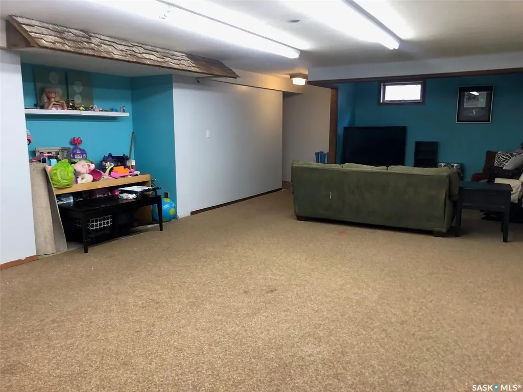 304 1st Avenue NE Preeceville SK S0A 3B0