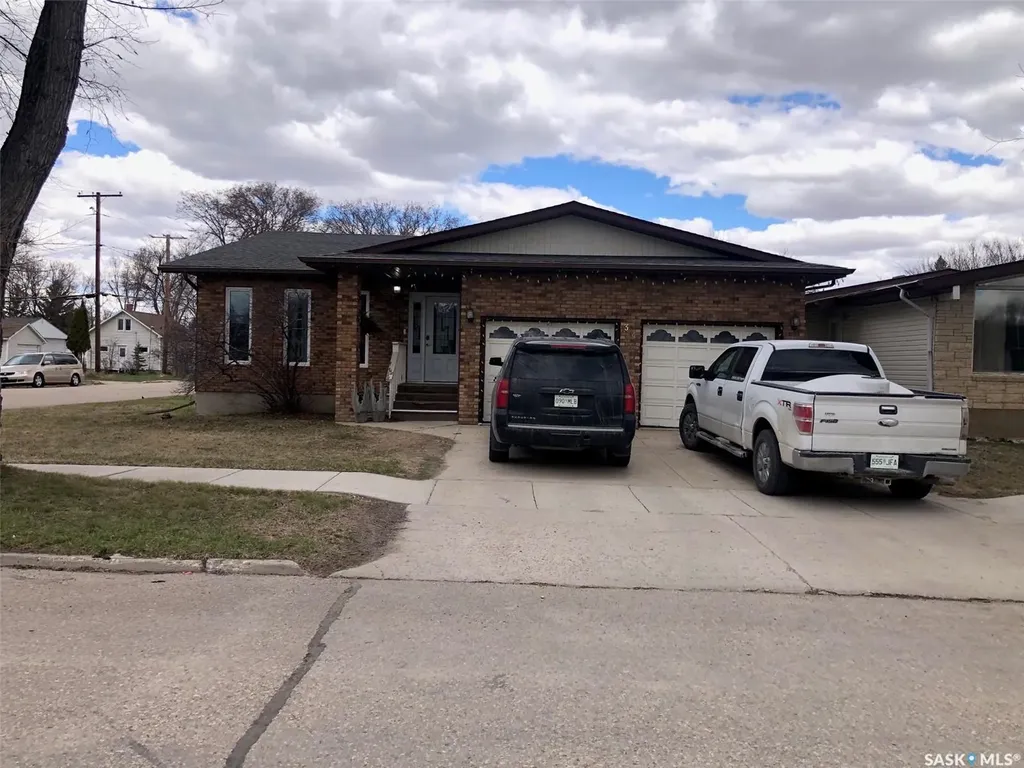 304 1st Avenue NE Preeceville SK S0A 3B0