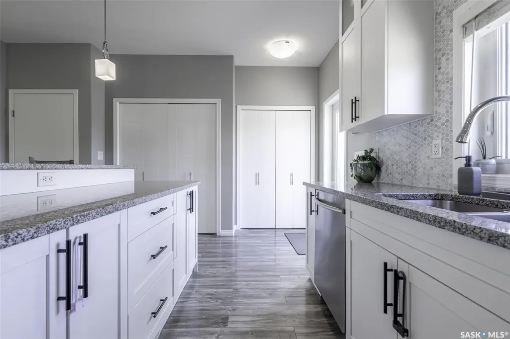 4119 33rd Street W Saskatoon SK S7R 0M4