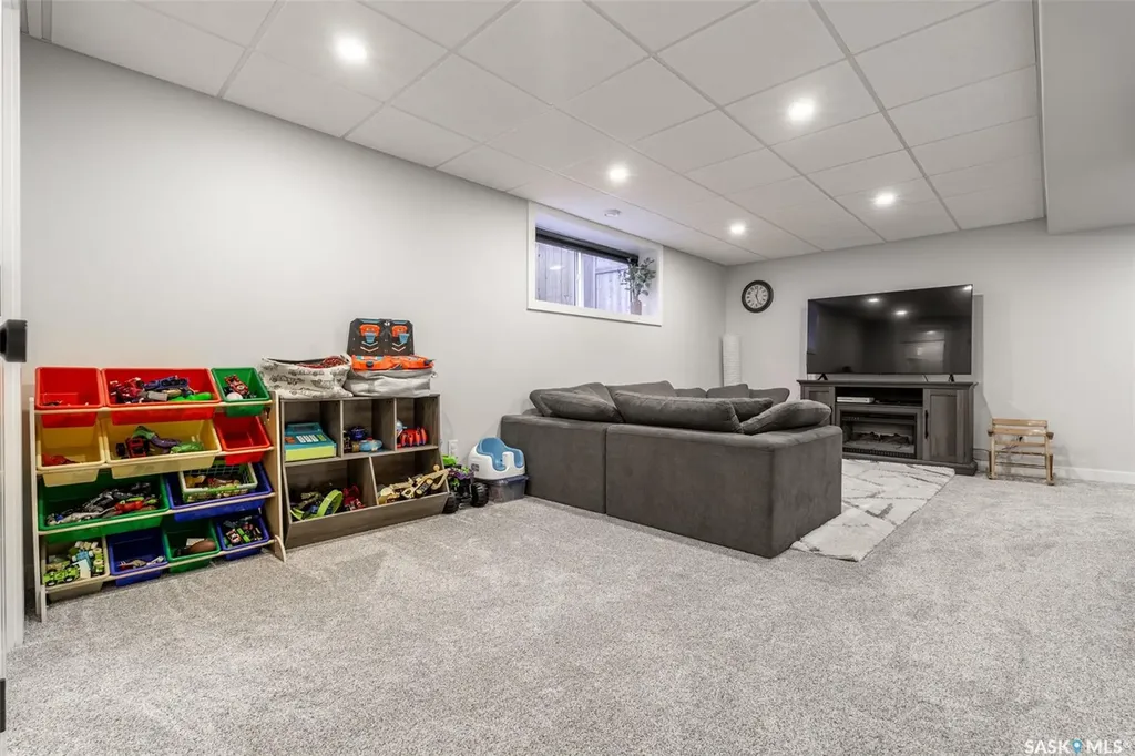 4119 33rd Street W Saskatoon SK S7R 0M4