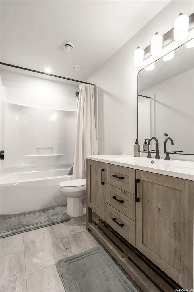 4119 33rd Street W Saskatoon SK S7R 0M4