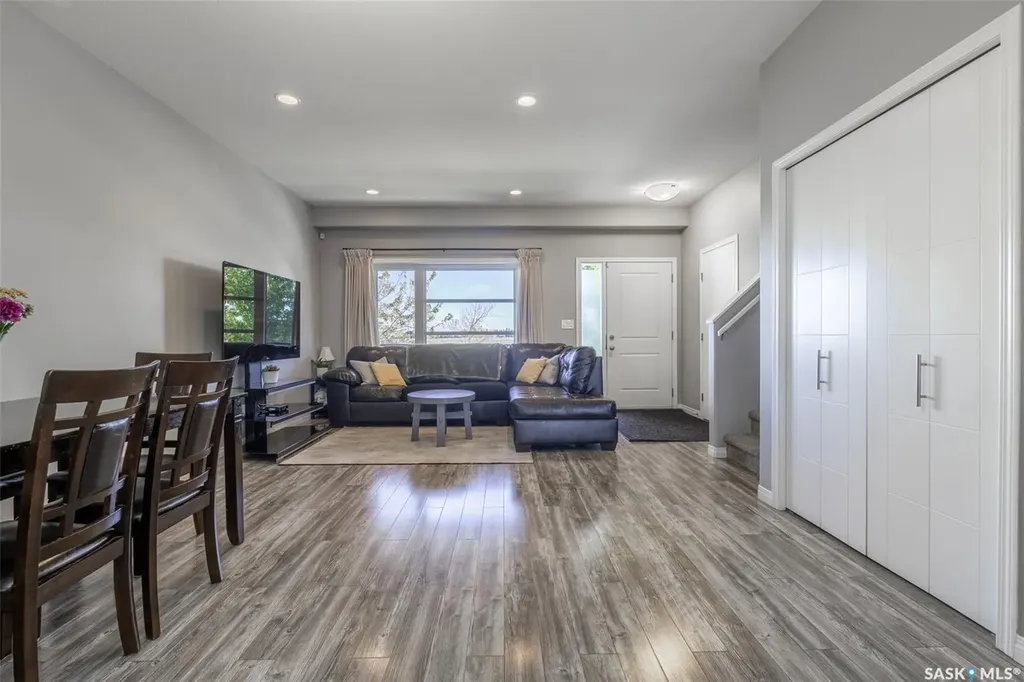4119 33rd Street W Saskatoon SK S7R 0M4