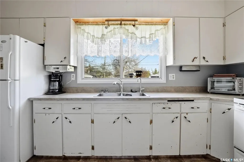 35 Mcinnis Crescent Regina SK S4R 3E7