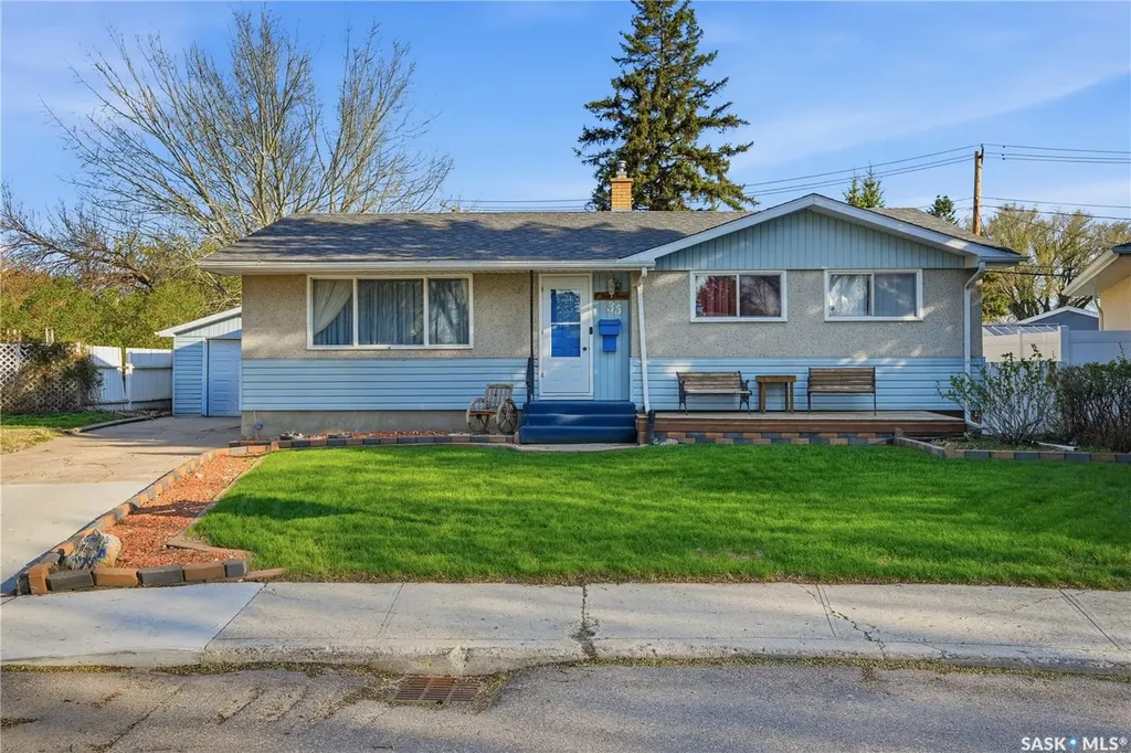 35 Mcinnis Crescent Regina SK S4R 3E7