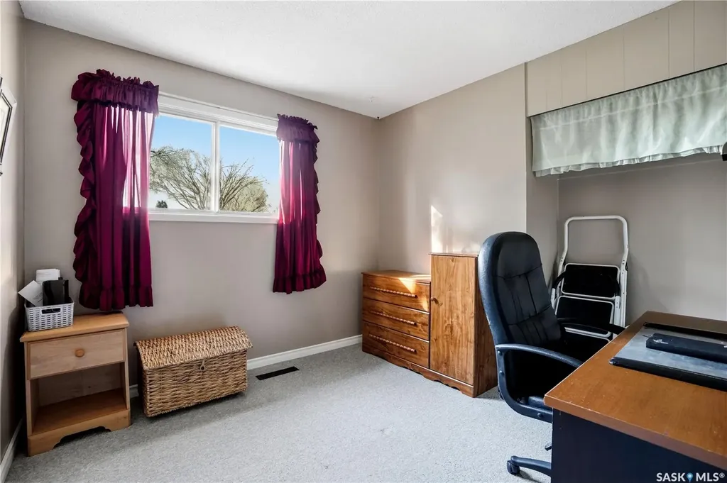 35 Mcinnis Crescent Regina SK S4R 3E7