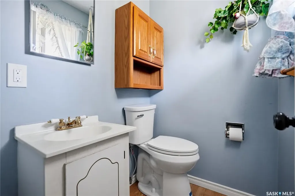 35 Mcinnis Crescent Regina SK S4R 3E7