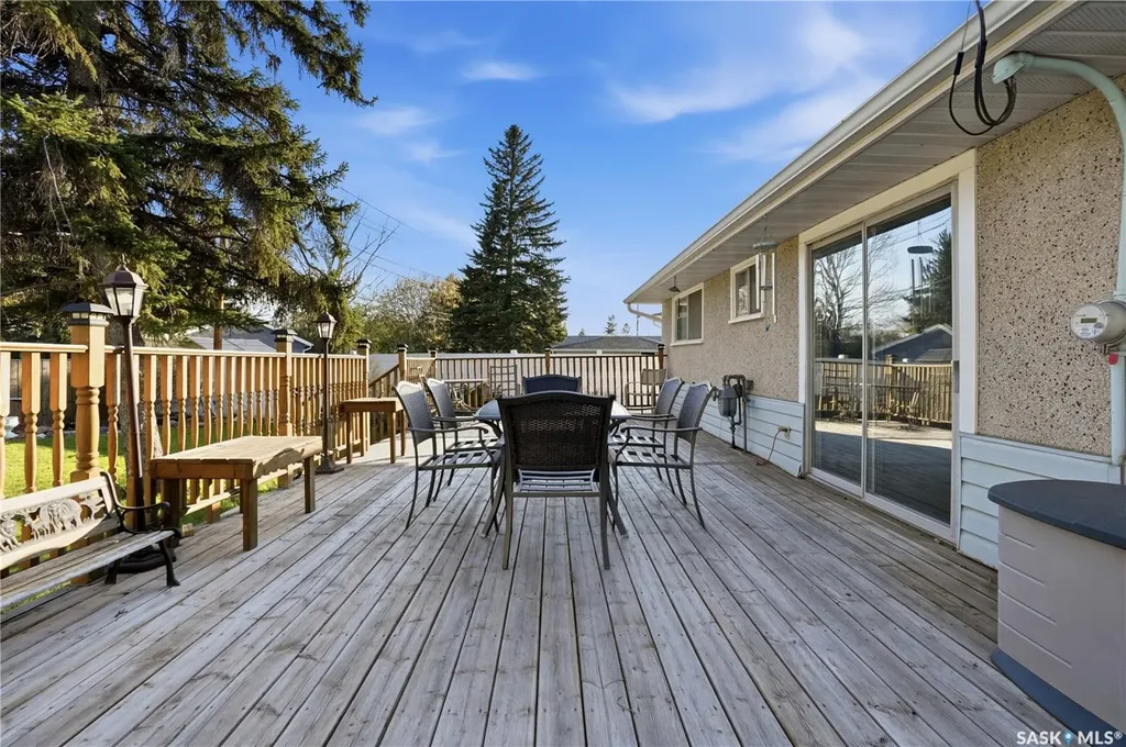 35 Mcinnis Crescent Regina SK S4R 3E7