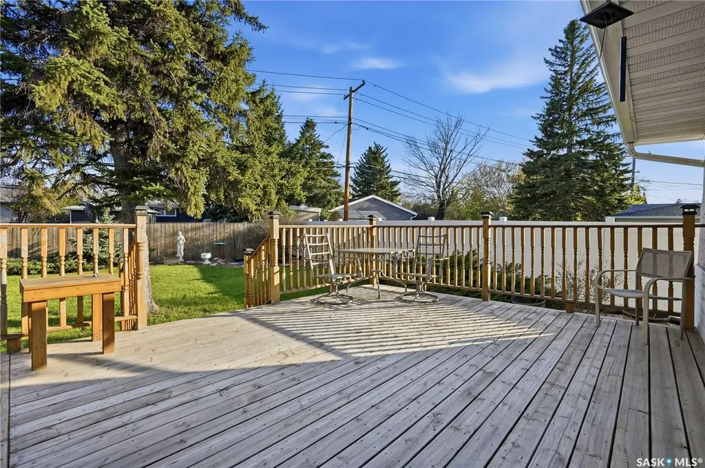 35 Mcinnis Crescent Regina SK S4R 3E7