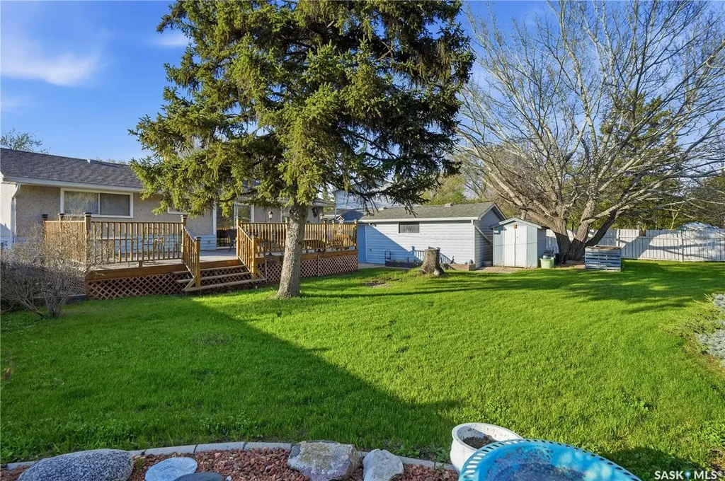 35 Mcinnis Crescent Regina SK S4R 3E7