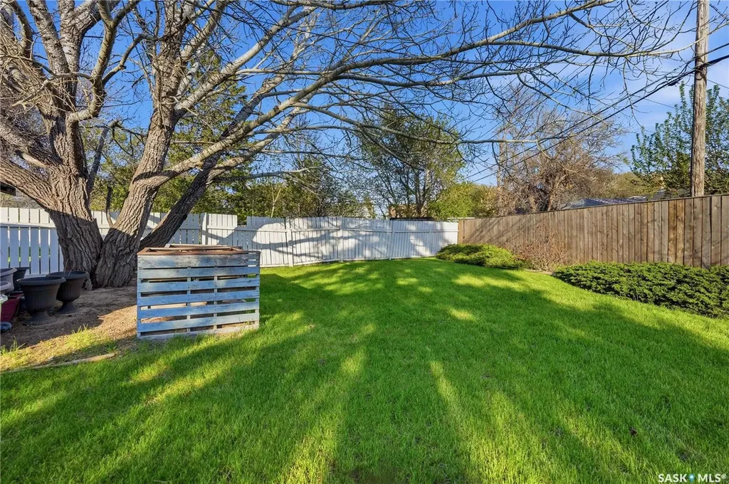 35 Mcinnis Crescent Regina SK S4R 3E7