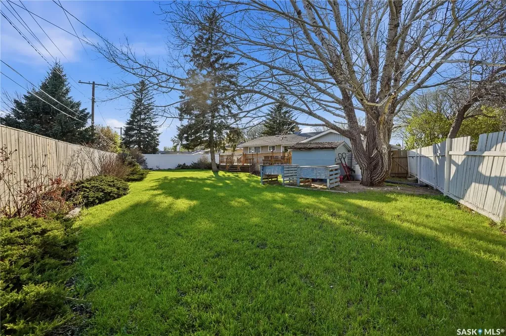35 Mcinnis Crescent Regina SK S4R 3E7