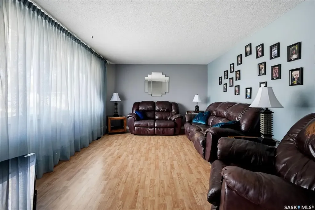 35 Mcinnis Crescent Regina SK S4R 3E7