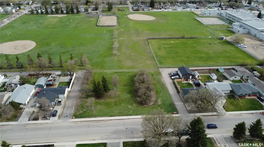 35 Mcinnis Crescent Regina SK S4R 3E7